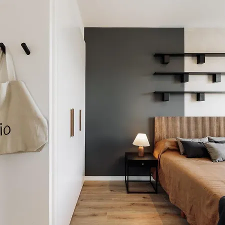 Roc - 2 Bedrooms In Poblenou *